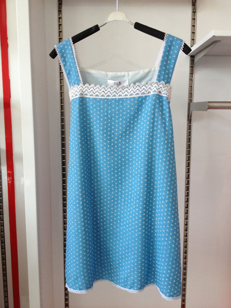 ��+����ݗ����{(l��n)ɫ�c��