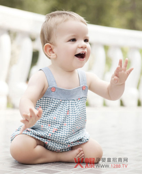 ������ͯ�b���˗l��