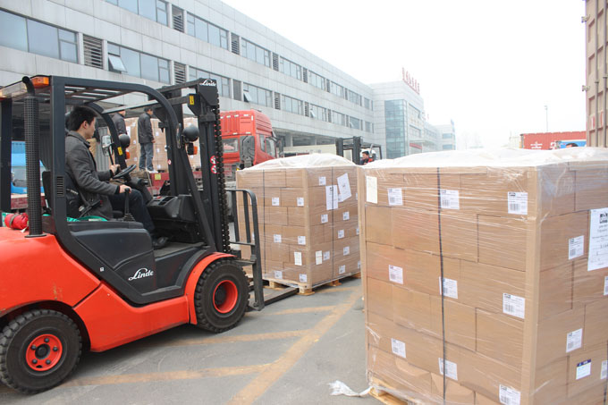 2013年首批吉特士奶粉已出關(guān)