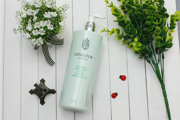 寶姬妮草本健康呵護(hù)沐浴露