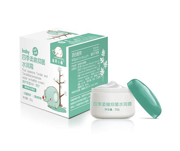   ��ܽС���ļ������־�ˮ��˪