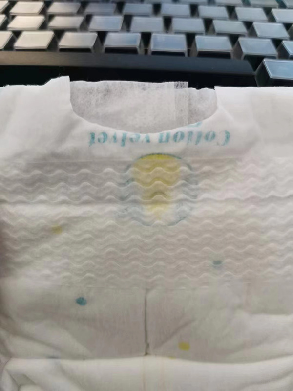 金葫蘆新生兒紙尿褲產(chǎn)品展示.jpg 金葫蘆新生兒紙尿褲產(chǎn)品展示.jpg