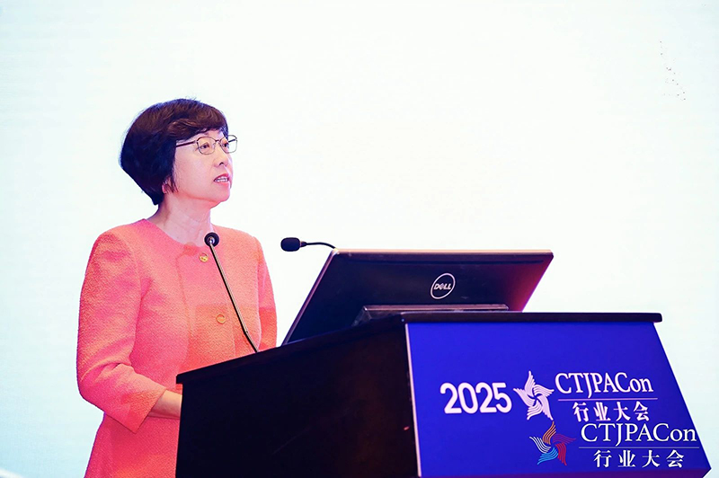 第十五屆中國兒童產(chǎn)業(yè)發(fā)展大會(huì)暨中國品牌授權(quán)年會(huì)召開06.jpg 第十五屆中國兒童產(chǎn)業(yè)發(fā)展大會(huì)暨中國品牌授權(quán)年會(huì)召開06.jpg