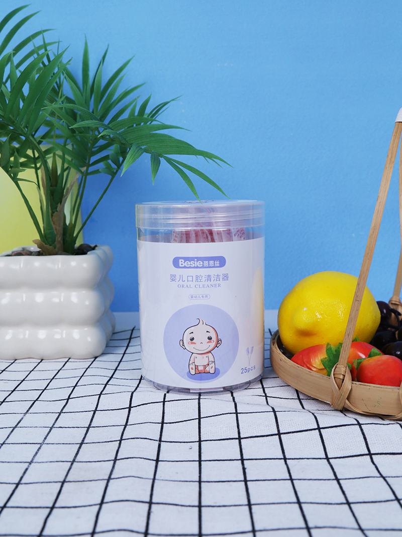 ���o������һ���������z��ǻ�坍����ĸ�����̻���M����