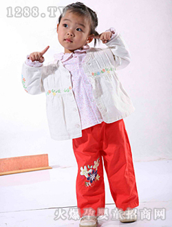 Сʯ�^��ɫ����ͯ�b