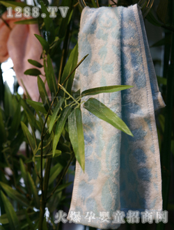 ��Ʒ�����{ɫͯ��