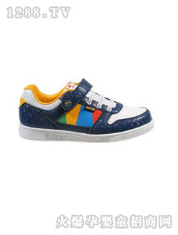 ��̤��ɫ��Ь