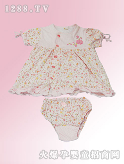 安嬰寶粉紅yinge套裙