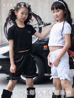 ͯ���{�r(sh��)��Ůͯ���b