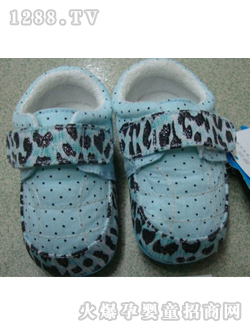 �����{ɫ���c�냺Ь