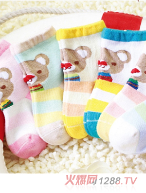 ��ɫС�~(y��)�����ދ�ͯ�m��0--1�q��